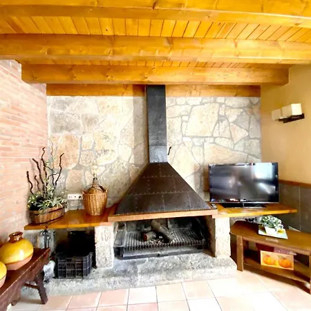 Spacious House In With Terrace And Bbq